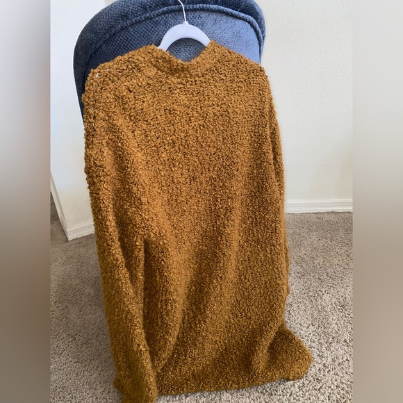 Rustic Sweater - Picture 3 of 3